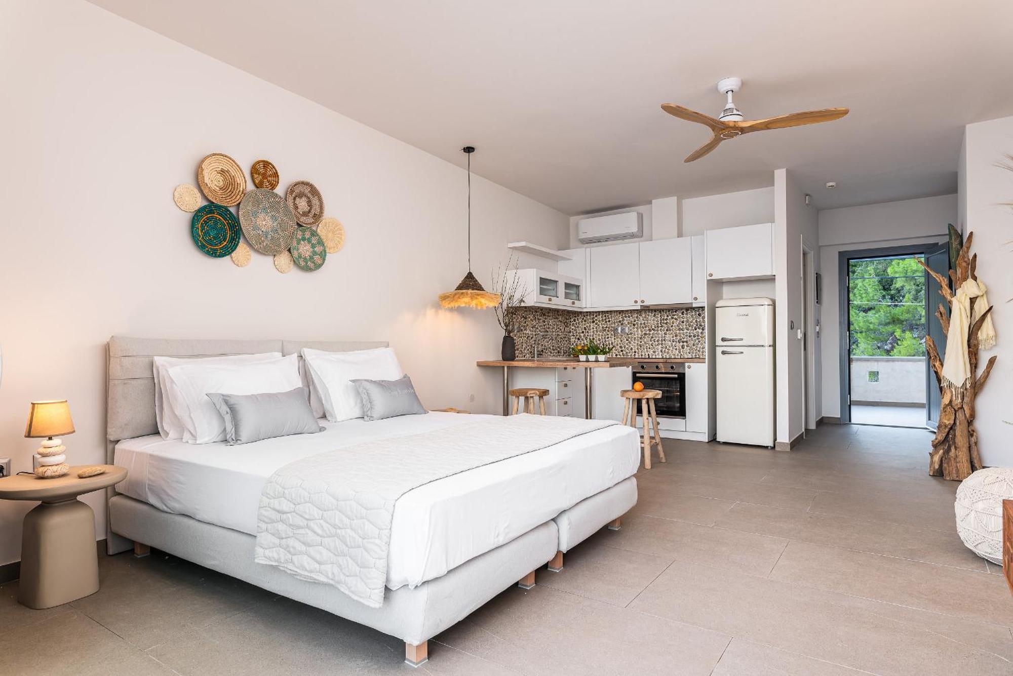 8Moons Boutique Apartments Кокари Екстериор снимка
