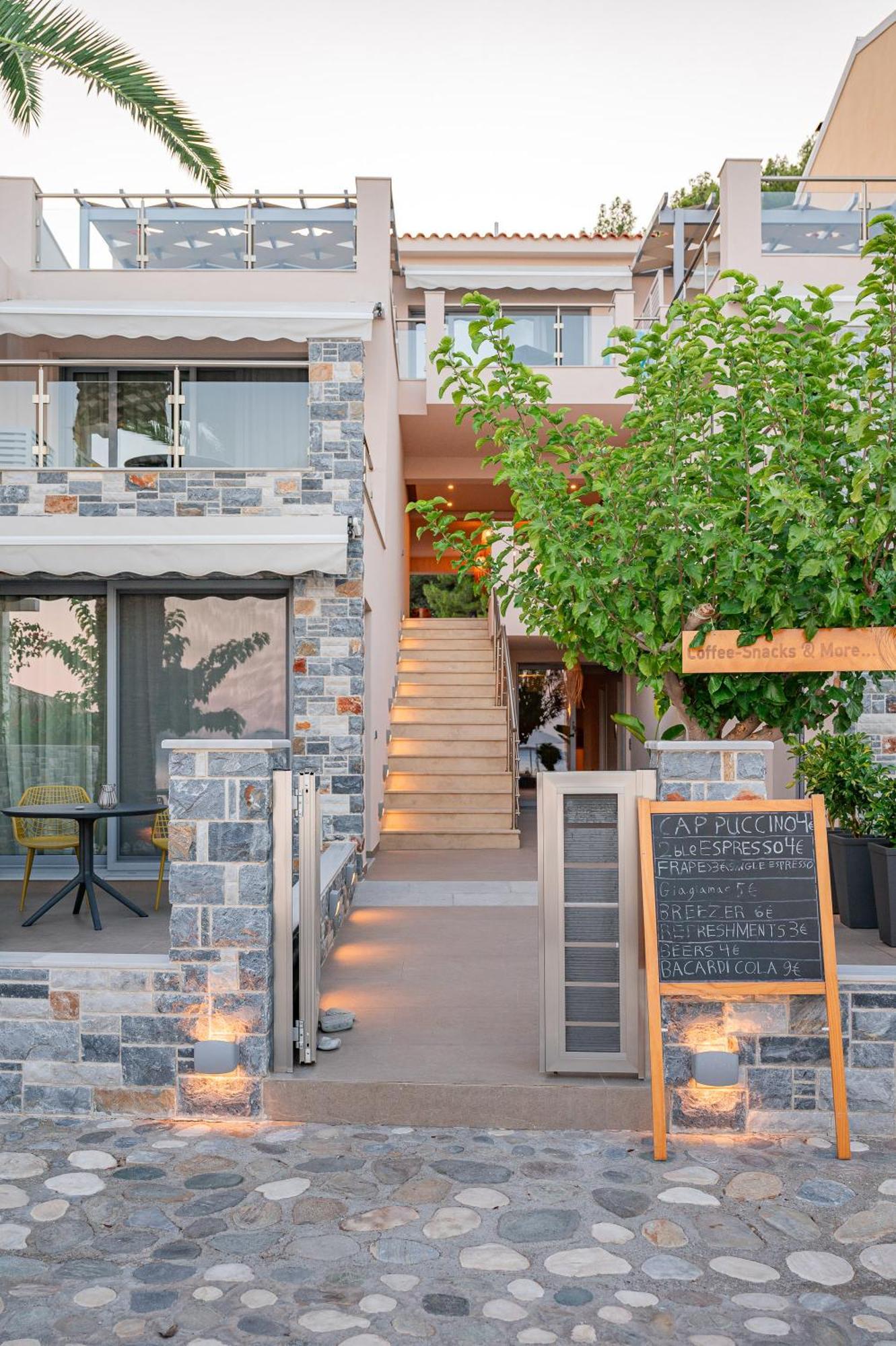 8Moons Boutique Apartments Кокари Екстериор снимка